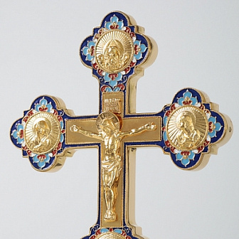 Крест напрестольный №6 сложный малый лики, литьевое распятие, филигрань, эмаль, хим.гравировка / золочение