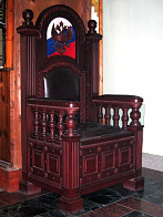 Трон на солее (столярный).