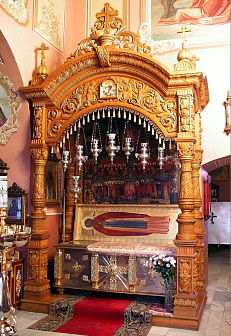 Сень над мощами прп. Афанасия Высоцкого.