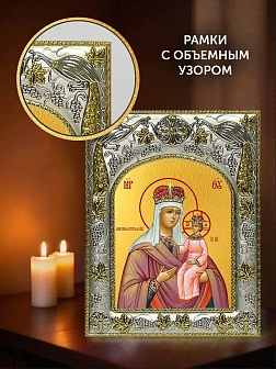 Икона Любечская Божия Матерь в ризе и киоте под дерево, 27х23 см