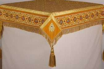 Пелена №07 парча вышивка на бархате 1,3х1,3 (на престол 1,0х1,0)