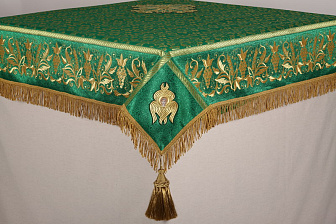 Пелена №01 парча вышивка на глазете 1,3х1,3 (на престол 1,0х1,0)