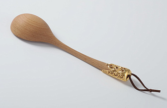 Лжица деревянная с литьевой накладкой / золочение