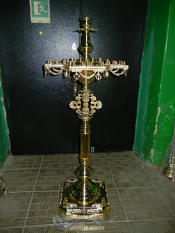 Подсвечник на 52 свечи крест