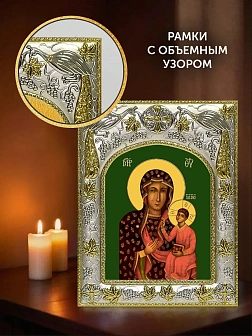 Икона Ченстоховская Божия Матерь в ризе и киоте под дерево, 27х23 см