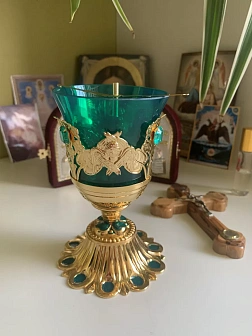 Лампада настольная церковная латунная (позолоченная) с чеканкой, синие стекло, устойчивая, для дома 
