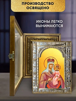 Икона Любечская Божия Матерь в ризе и деревянном киоте, 33х27 см