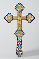 Крест напрестольный №6 сложный малый лики, литьевое распятие, филигрань, эмаль, хим.гравировка / золочение