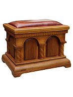 Седалище малое с открывающимся верхом с кожей.