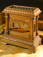 Мощевик резной напольный (на 50 частиц), вариант крышка со стеклом