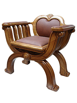 Седалище на кафедру, вариант со спинкой.